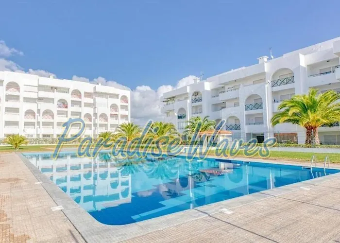 Magnifique 500m De La Avec Piscine Apartament